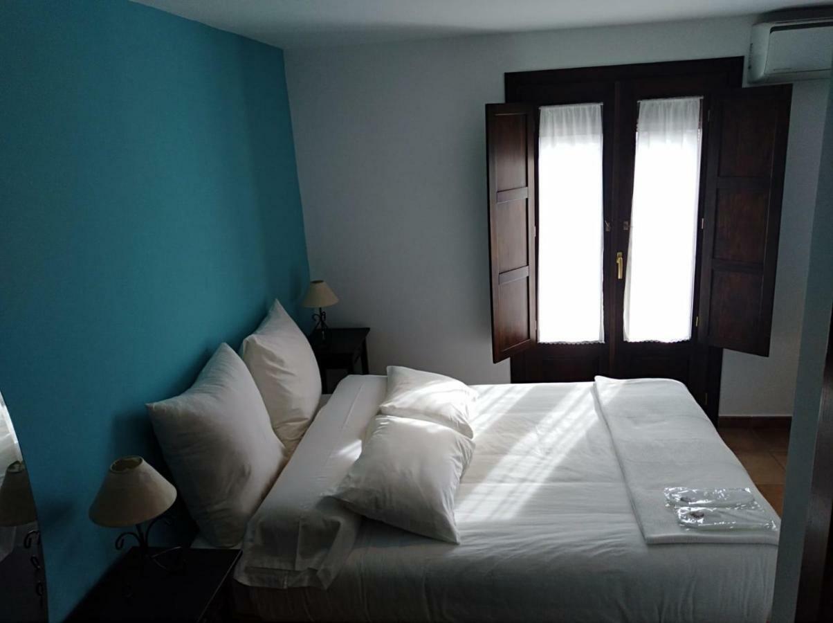 Hotel La Venta Del Arriero Retuerta de Bullaque Exterior foto